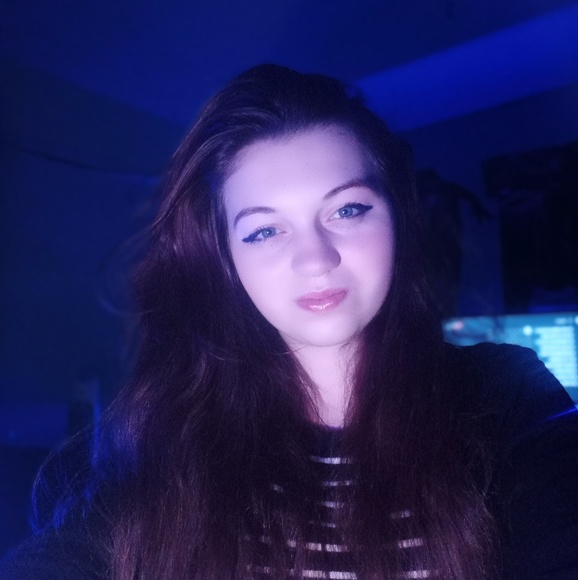 Meet your Posher, Marisa - Picture 1 of 1